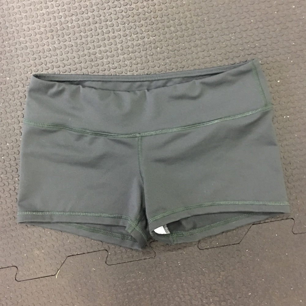 FLEO Forest Green Shorts 🏔